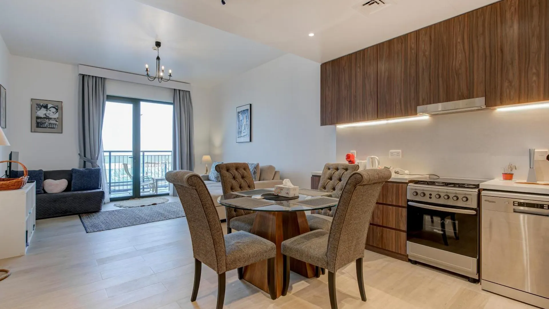 Trophy - Serene Abode Near The Coast Dubai